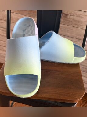 Nike Women's Gradient Pastel Slide Sandals in Light Blue and Pale Yellow